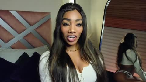 anyelii  online show from 8, 2, 2025