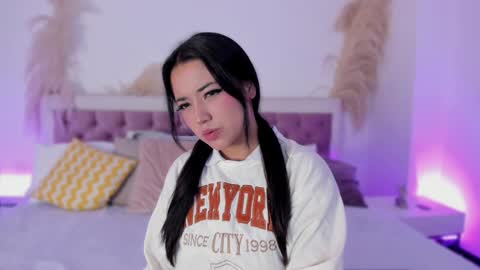 Snapshot of emelyy_carter chatting on 8, 1, 2025 Emy online show from 8, 1, 2025