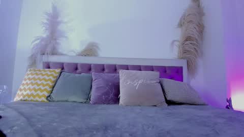 Snapshot of emelyy_carter chatting on 13, 2, 2025 Emy online show from 13, 2, 2025