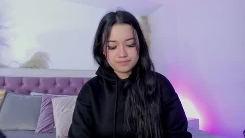 Snapshot of emelyy_carter chatting on 13, 2, 2025 Emy online show from 13, 2, 2025