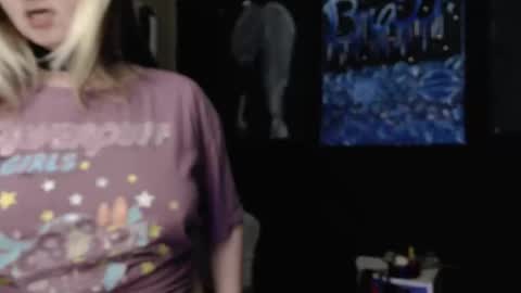 Snapshot of emeraldstrawberri chatting on 9, 2, 2026 emeraldstrawberri online show from 9, 2, 2026