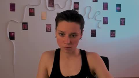 Snapshot of emi_fade chatting on 4, 3, 2026 emi_fade online show from 4, 3, 2026