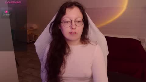 Emi online show from 17, 9, 2025