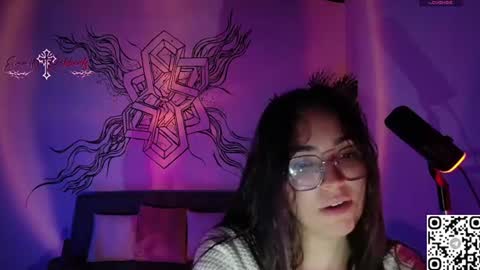 Emmily Roberts online show from 17, 6, 2026