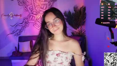 Snapshot of emi_roberts chatting on 24, 6, 2026 Emmily Roberts online show from 24, 6, 2026