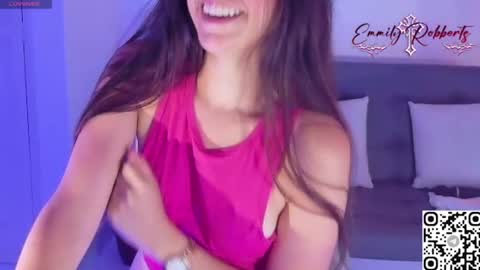 Snapshot of emi_roberts chatting on 5, 7, 2026 Emmily Roberts online show from 5, 7, 2026