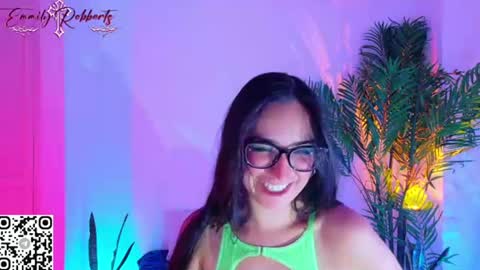 Snapshot of emi_roberts chatting on 7, 8, 2026 Emmily Roberts online show from 7, 8, 2026