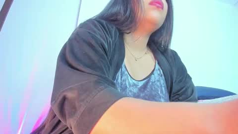 Emi online show from 6, 3, 2025