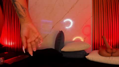   online show from 26, 1, 2025