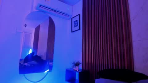   online show from 13, 9, 2025