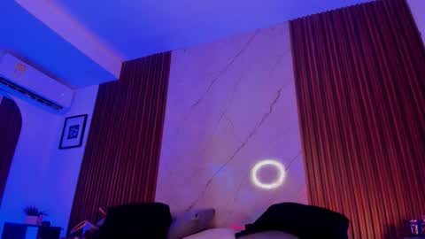   online show from 5, 11, 2025