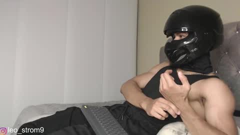 emile_239 online show from 25, 2, 2025