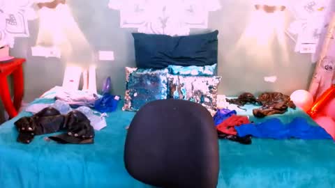 Emili roux online show from 19, 2, 2025