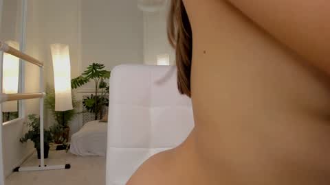 Snapshot of emilia_dream chatting on 24, 1, 2025 emilia_dream online show from 24, 1, 2025