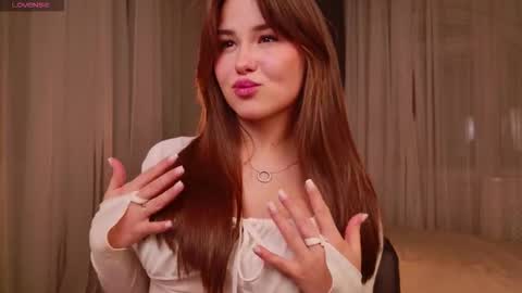 Snapshot of emilia_dream chatting on 6, 11, 2025 emilia_dream online show from 6, 11, 2025