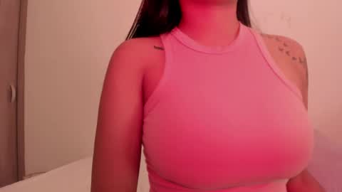 Snapshot of emilia_ghendle chatting on 13, 12, 2024 Emilia Big Boobs online show from 13, 12, 2024