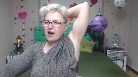 EmiliaGree online show from 10, 11, 2025