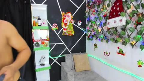 EMILI AND GIN online show from 20, 12, 2024