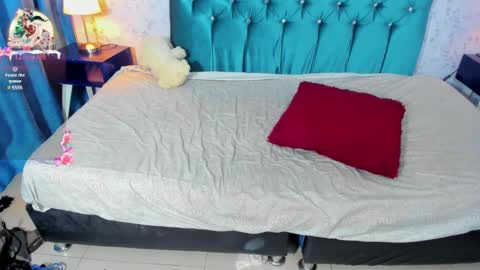 Emilie James online show from 9, 1, 2025