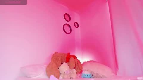 Emilie James online show from 21, 9, 2025