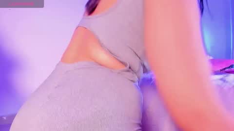 Emilie James online show from 12, 10, 2025