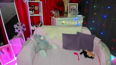 Emiliya online show from 25, 12, 2024