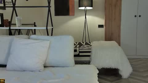 Emiljanna online show from 30, 10, 2025