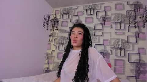 Emilly online show from 19, 5, 2026