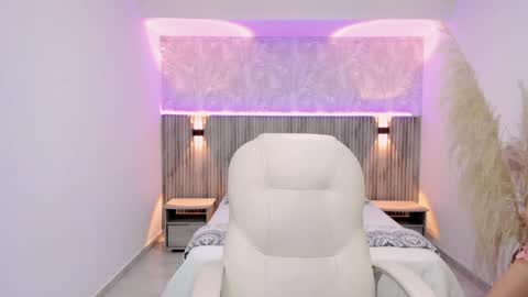 Emily online show from 8, 1, 2025