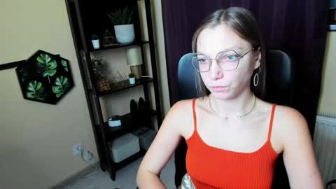 Emilly online show from 6, 2, 2025