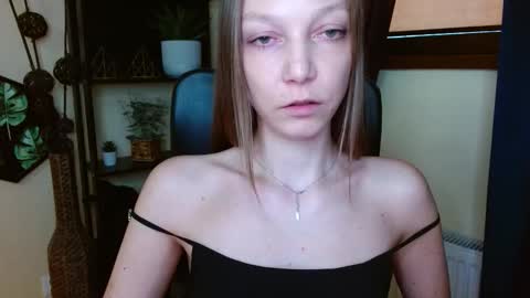 Emilly online show from 28, 3, 2026