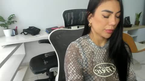 Emilly  online show from 13, 4, 2026