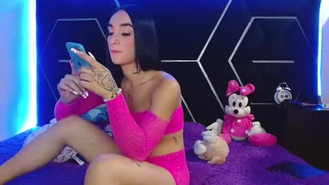 emillystonex online show from 15, 1, 2025