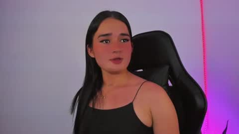 Snapshot of emily611258 chatting on 16, 6, 2026 emily611258 online show from 16, 6, 2026