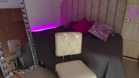  emily valentina     online show from 13, 2, 2025