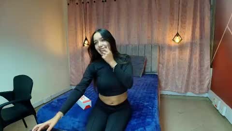 Snapshot of emily__parker__ chatting on 19, 10, 2025 E M I L Y online show from 19, 10, 2025