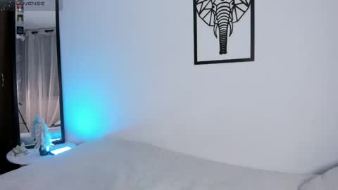 emily_bae online show from 21, 12, 2025