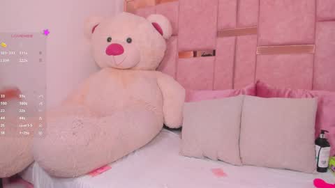  M I A   online430pm- 930pm online show from 31, 3, 2026