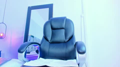 Emi  online show from 14, 1, 2025