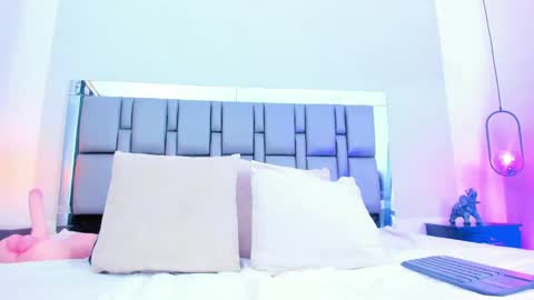 Emi  online show from 15, 1, 2025