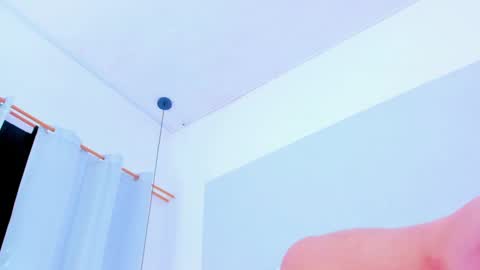 Emi  online show from 22, 1, 2025