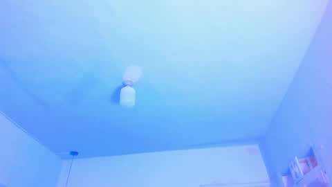 Emi  online show from 6, 3, 2025