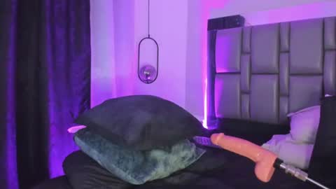 Snapshot of emily_gil1 chatting on 18, 6, 2026 Emi online show from 18, 6, 2026