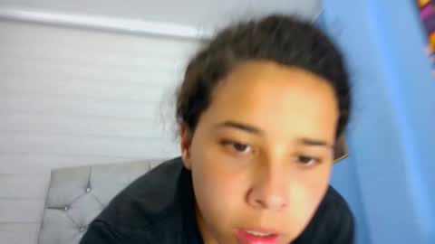 Emily jhon online show from 28, 9, 2025