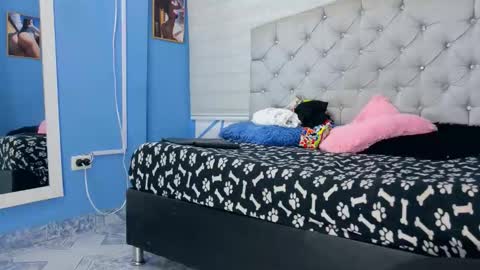 Emily jhon online show from 21, 10, 2025