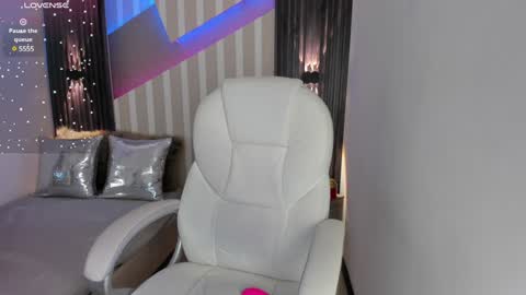 Emily online show from 25, 1, 2025