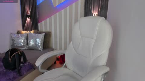 Emily online show from 4, 2, 2025