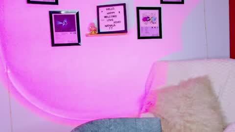 Snapshot of emily_lindey_ chatting on 9, 7, 2026 Emily Lindey online show from 9, 7, 2026
