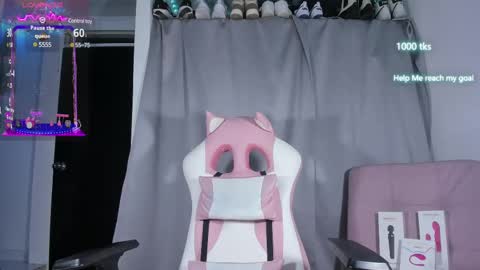 emily_palmeer online show from 1, 3, 2025