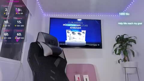 emily_palmeer online show from 25, 10, 2025